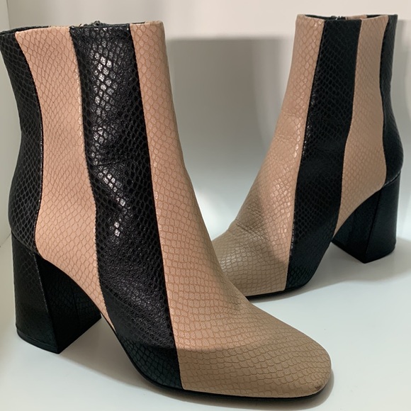Crosswalk Spain 39 EU (8.5 US) Black/Tan Genuine Leather Fall Boot Block Heel - Picture 1 of 16
